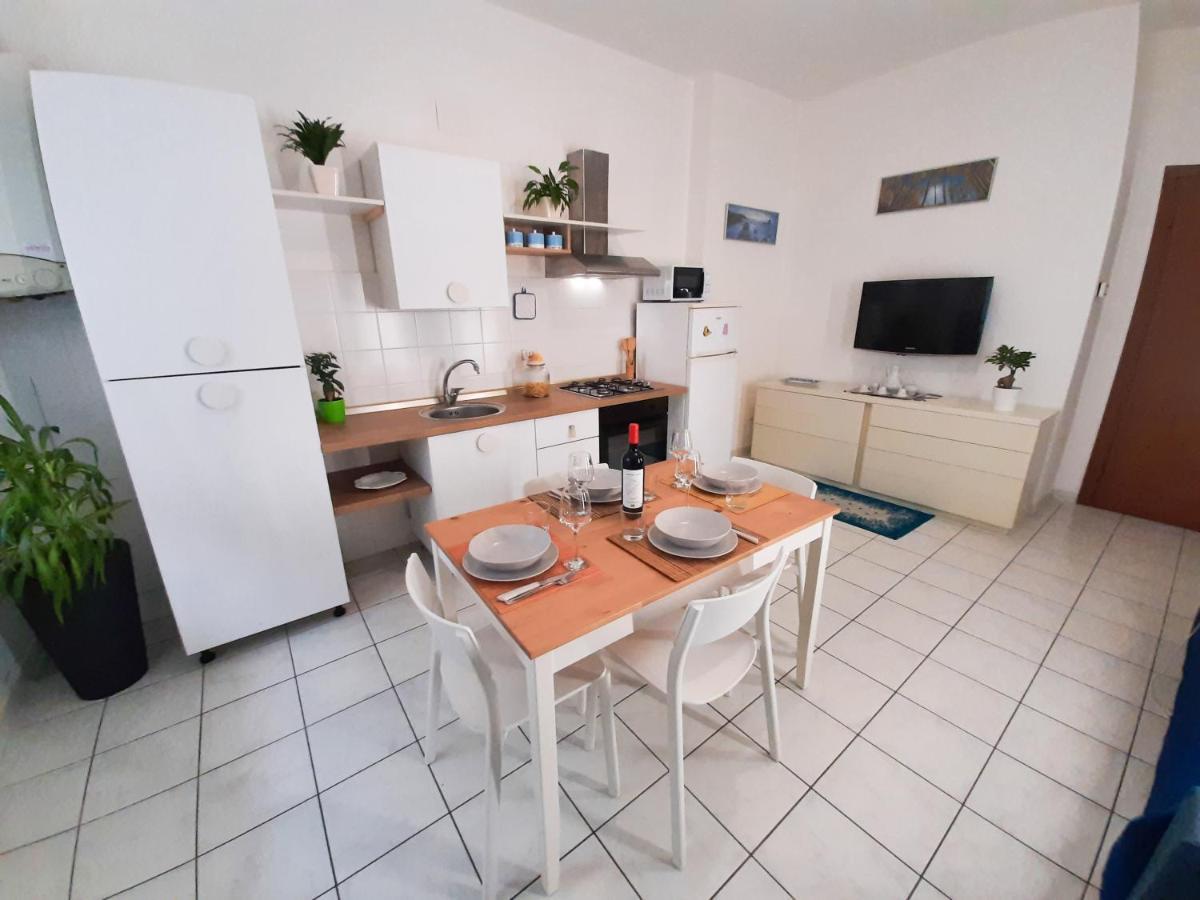 Al Mare Da Nonna Me' Apartman Porto SantʼElpidio Kültér fotó
